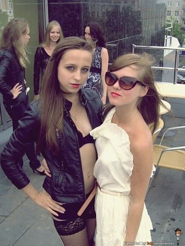 Эпатажные выпускницы 2013 года (ФОТО) Эпатажные выпускницы 2013 года (ФОТО)