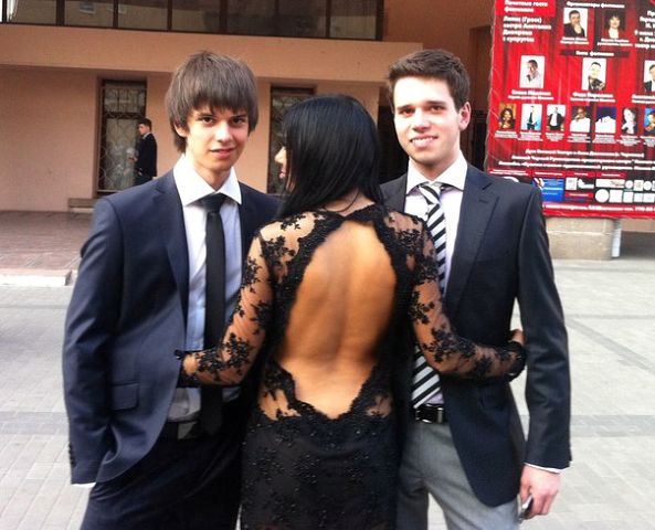 Эпатажные выпускницы 2013 года (ФОТО) Эпатажные выпускницы 2013 года (ФОТО)