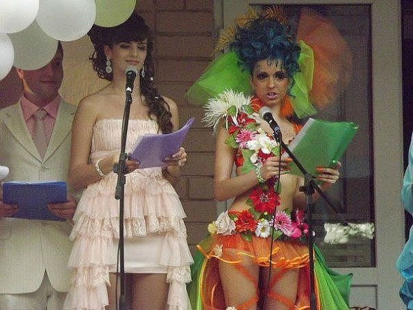 Эпатажные выпускницы 2013 года (ФОТО)