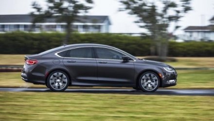 Представление новинки Chrysler 200 (ФОТО)