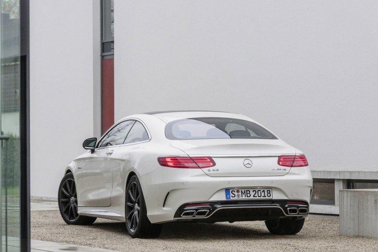 Купе Mercedes S 63 AMG с полным приводом и 585 лошадок (ФОТО) Купе Mercedes S 63 AMG с полным приводом и 585 лошадок (ФОТО)