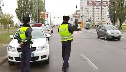В ГАИ пообещали избавиться от запрещенных табличек и поборов (ВИДЕО)