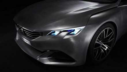 Компания Peugeot рассекретила хэтчбек с акульей кожей  (ФОТО)
