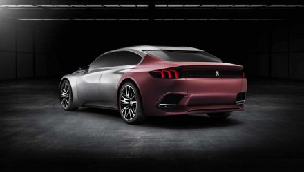 Компания Peugeot рассекретила хэтчбек с акульей кожей  (ФОТО)