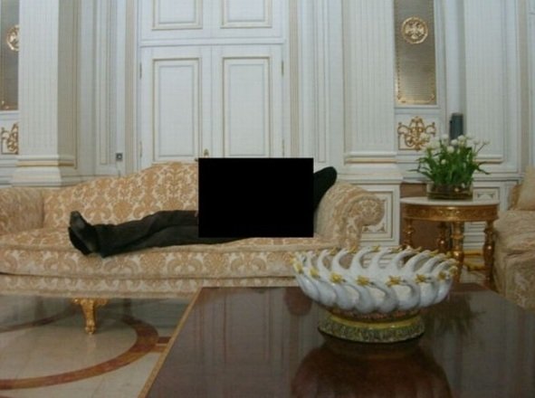 Путин построил себе роскошный дворец на берегу моря за деньги, выделенные на медицину - СМИ (ФОТО, ВИДЕО) Путин построил себе роскошный дворец на берегу моря за деньги, выделенные на медицину - СМИ (ФОТО, ВИДЕО)