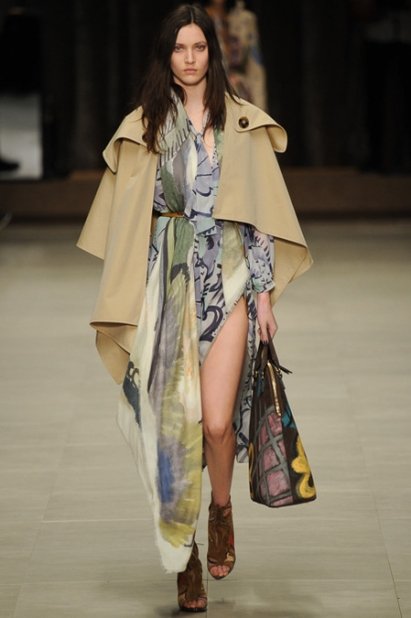 Парад узоров в осенне-летней коллекции Burberry сезона 2014-2015 (ФОТО, ВИДЕО)