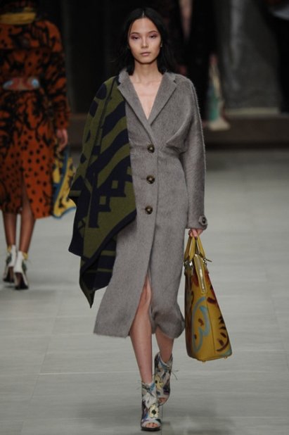 Парад узоров в осенне-летней коллекции Burberry сезона 2014-2015 (ФОТО, ВИДЕО)