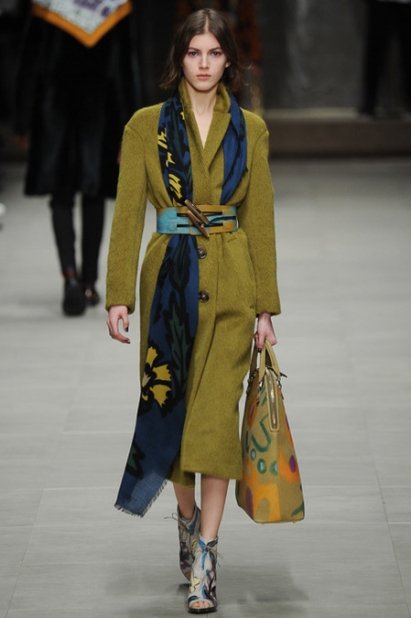 Парад узоров в осенне-летней коллекции Burberry сезона 2014-2015 (ФОТО, ВИДЕО)