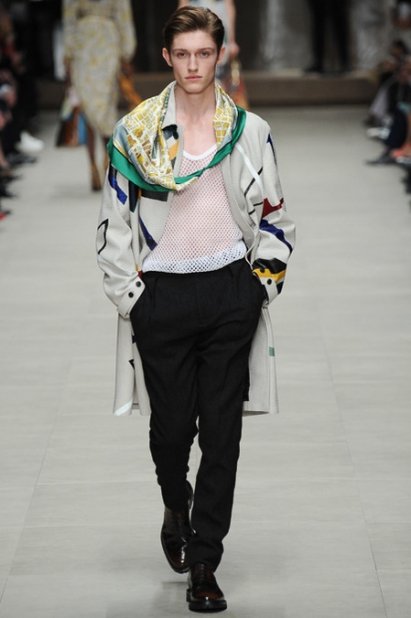 Парад узоров в осенне-летней коллекции Burberry сезона 2014-2015 (ФОТО, ВИДЕО)