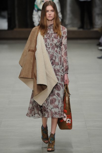 Парад узоров в осенне-летней коллекции Burberry сезона 2014-2015 (ФОТО, ВИДЕО)