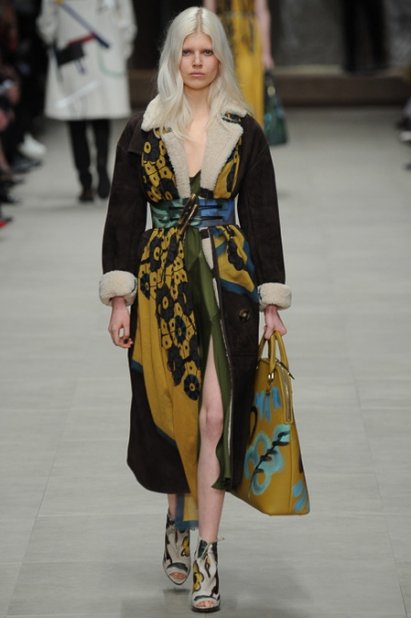 Парад узоров в осенне-летней коллекции Burberry сезона 2014-2015 (ФОТО, ВИДЕО)