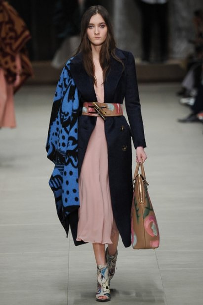 Парад узоров в осенне-летней коллекции Burberry сезона 2014-2015 (ФОТО, ВИДЕО)