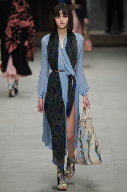 Парад узоров в осенне-летней коллекции Burberry сезона 2014-2015 (ФОТО, ВИДЕО)
