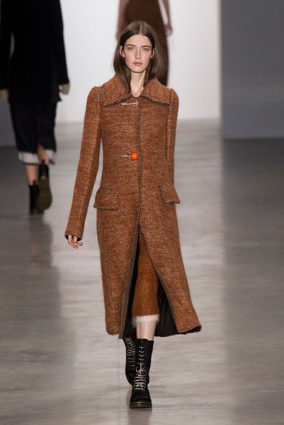 Черно-белый трикотаж в коллекции Calvin Klein сезона осень-зима 2014 (ФОТО) Черно-белый трикотаж в коллекции Calvin Klein сезона осень-зима 2014 (ФОТО)