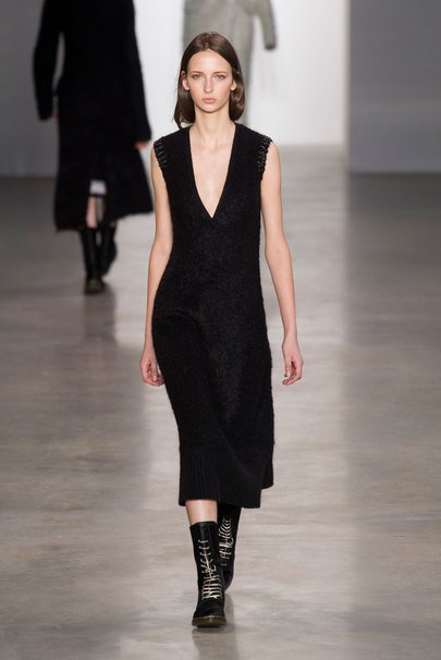 Черно-белый трикотаж в коллекции Calvin Klein сезона осень-зима 2014 (ФОТО) Черно-белый трикотаж в коллекции Calvin Klein сезона осень-зима 2014 (ФОТО)