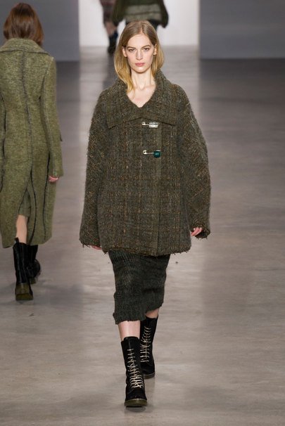 Черно-белый трикотаж в коллекции Calvin Klein сезона осень-зима 2014 (ФОТО) Черно-белый трикотаж в коллекции Calvin Klein сезона осень-зима 2014 (ФОТО)