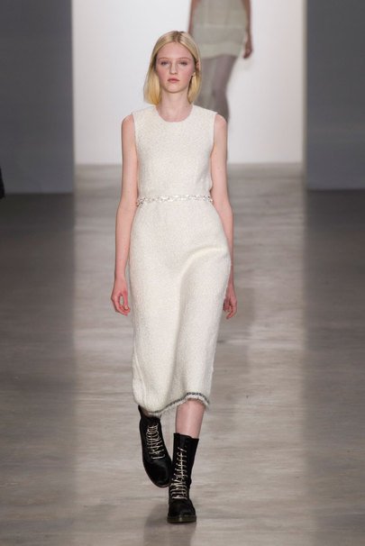 Черно-белый трикотаж в коллекции Calvin Klein сезона осень-зима 2014 (ФОТО) Черно-белый трикотаж в коллекции Calvin Klein сезона осень-зима 2014 (ФОТО)