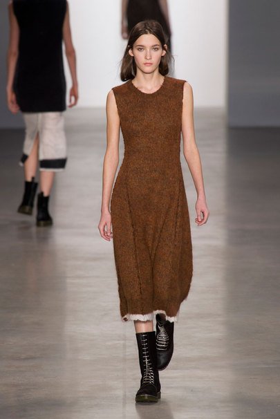 Черно-белый трикотаж в коллекции Calvin Klein сезона осень-зима 2014 (ФОТО) Черно-белый трикотаж в коллекции Calvin Klein сезона осень-зима 2014 (ФОТО)
