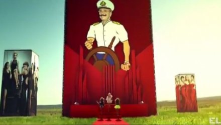 В новом клипе соблазнительные "виагрянки" танцуют перед портретом Меладзе с усами (ВИДЕО)