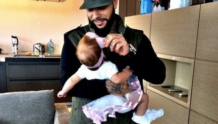 Тимати показал фотографию с новорожденной дочкой на руках (ФОТО)