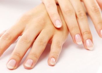 Как отбелить ногти в домашних условиях?