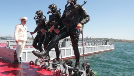 Крымских офицеров, присягнувших России, увольняют со службы - СМИ